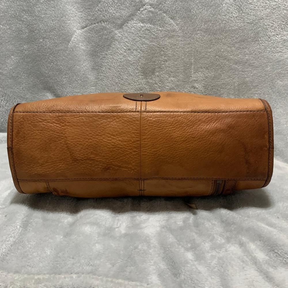 Fossil Women's Tan Leather Handbag Shoulder Bag Top Zip Pockets Flaw - Picture 13 of 16